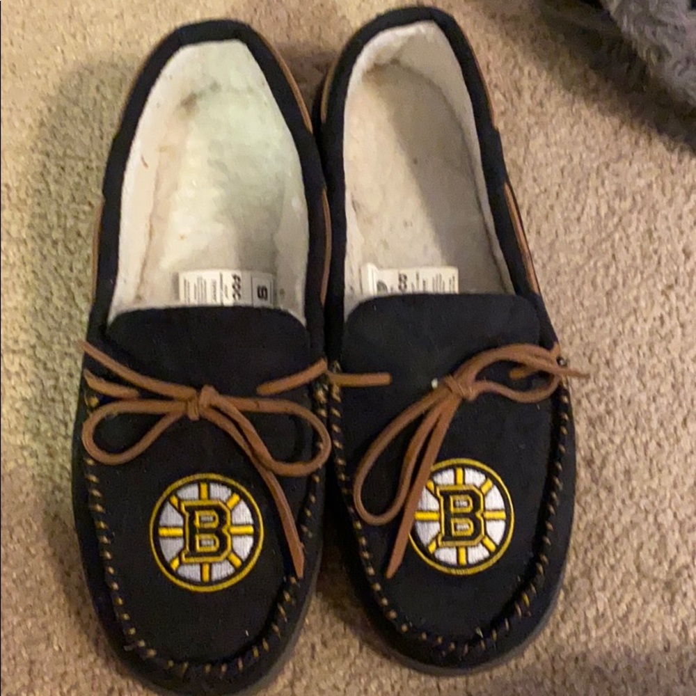 Bruins Slippers